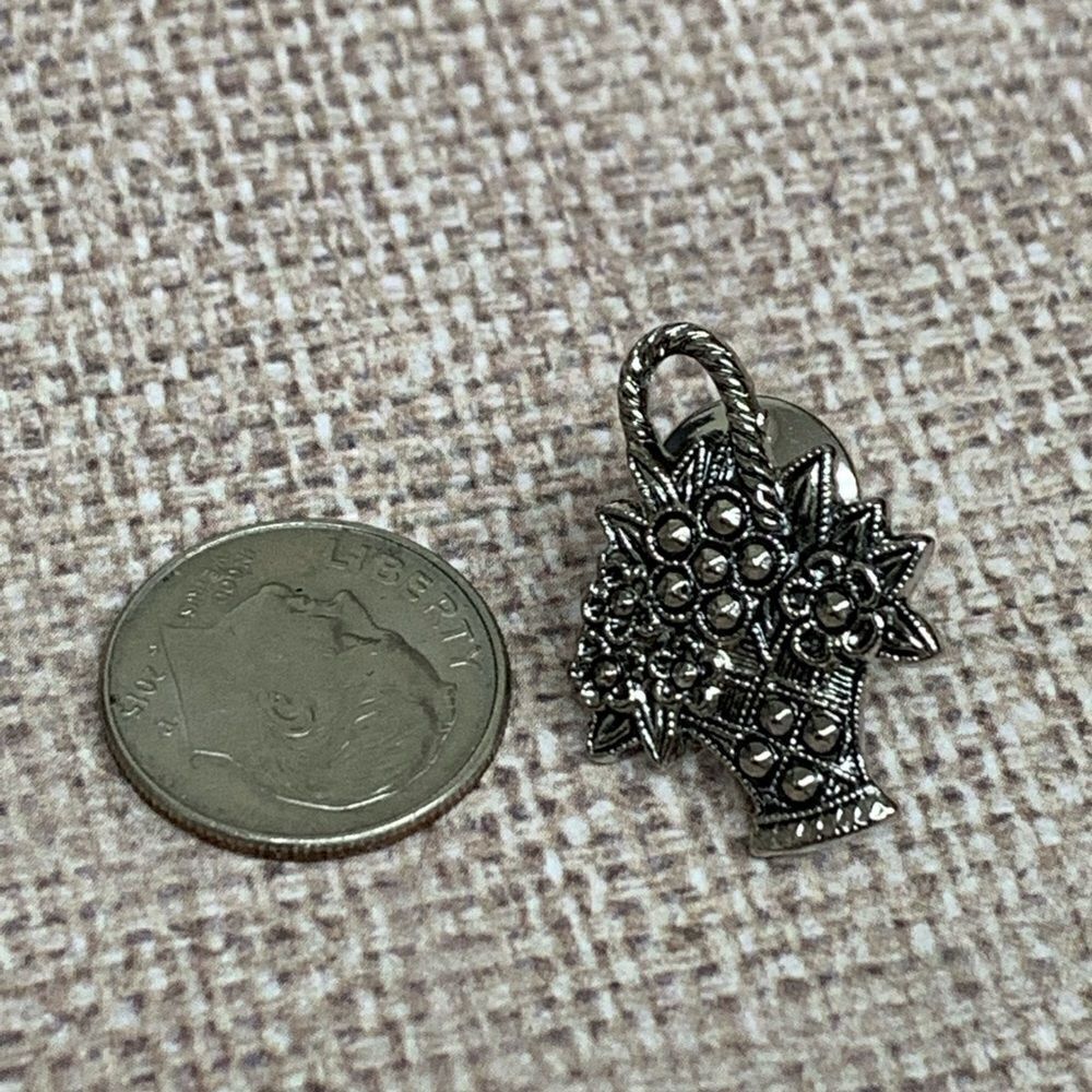 Avon Silver Flower Basket Straight Back Pin‎